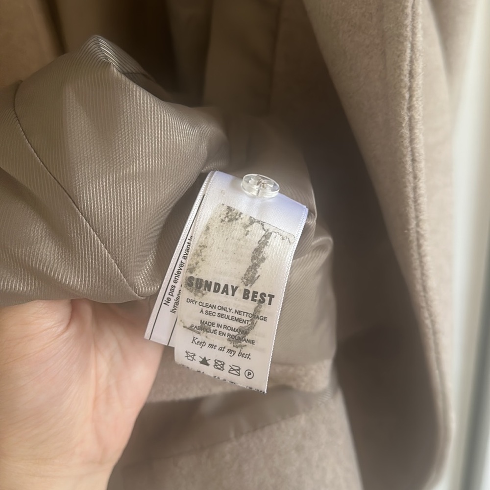 TRADED Aritzia Sunday Best Oversized Wool Cashmere Coat - Picture 12 of 16